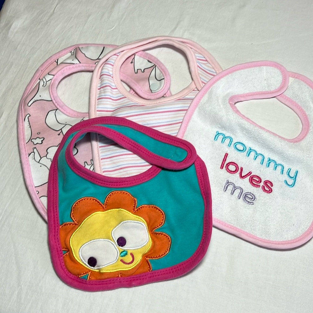 Bundle of 4 bibs
